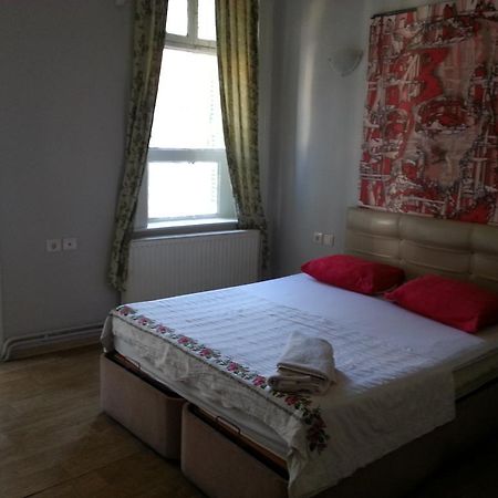 إزمير Laguna Otel Pansiyon المظهر الخارجي الصورة