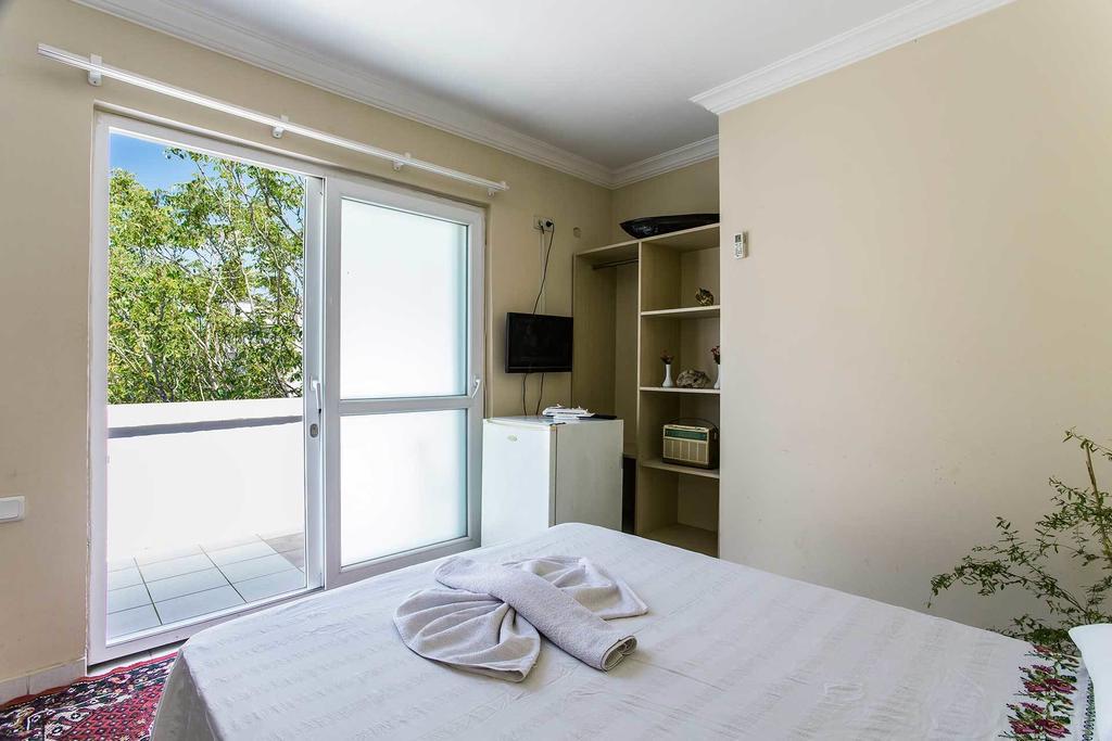 إزمير Laguna Otel Pansiyon الغرفة الصورة